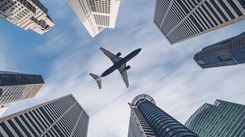 Las aerolíneas sufren al combustible como mayor input de costo.