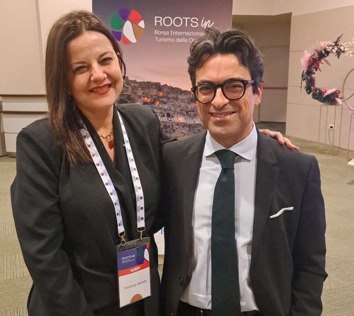 Verónica Morello y Antonio Nicoletti, director general de Apt Basílicata, en el marco de Roots In, que se realizó en Matera (Italia).