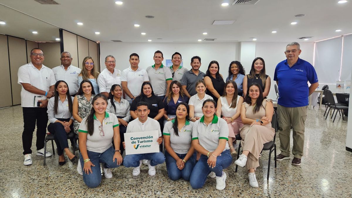 Expositores reunidos en la VI Convención de Vidatur.