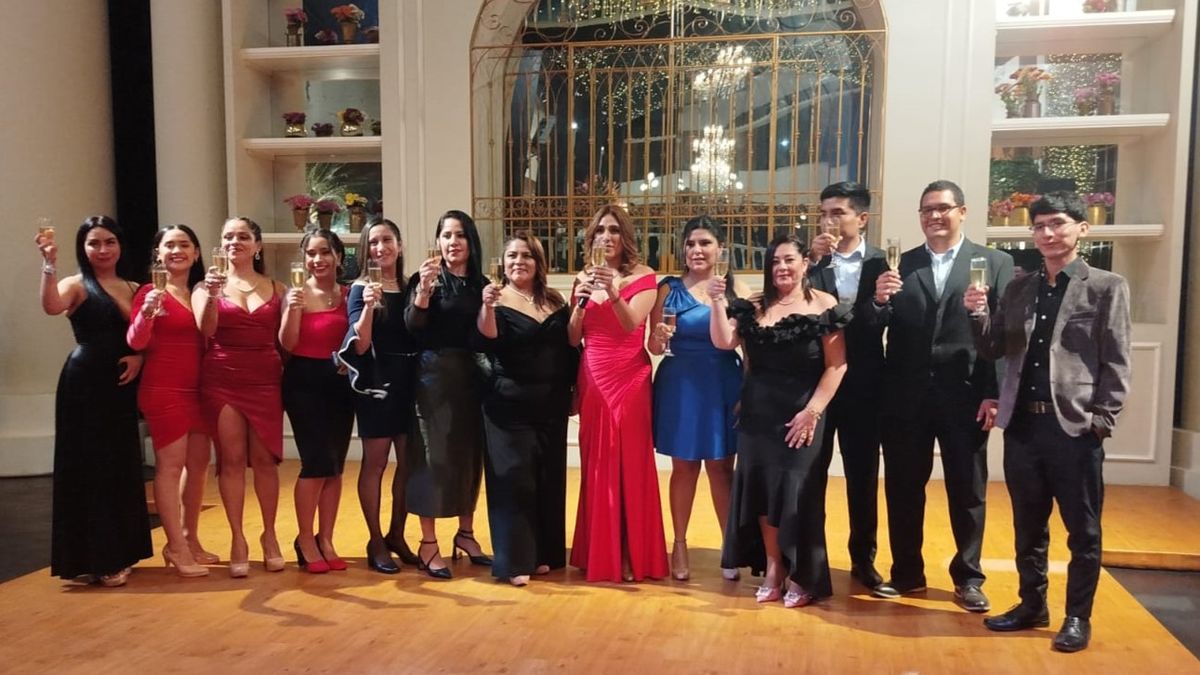 Volando Viajes celebró su aniversario en Perú junto a agentes de viajes. - Ladevi Medios y Soluciones Volando Viajes celebró su aniversario en Perú junto a agentes de viajes.