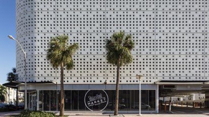 El Time Out Market ofrece desde servicio de bar hasta mixología de alta gastronomía.