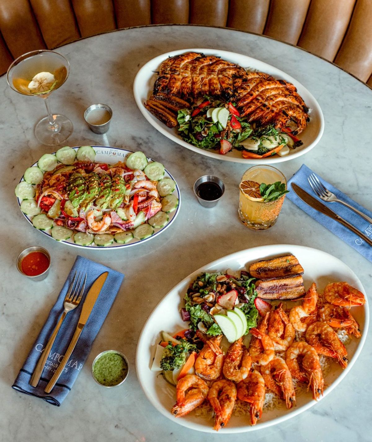 En Campomar hay muchísimos platillos para escoger no podrás pedir solo uno.&nbsp;