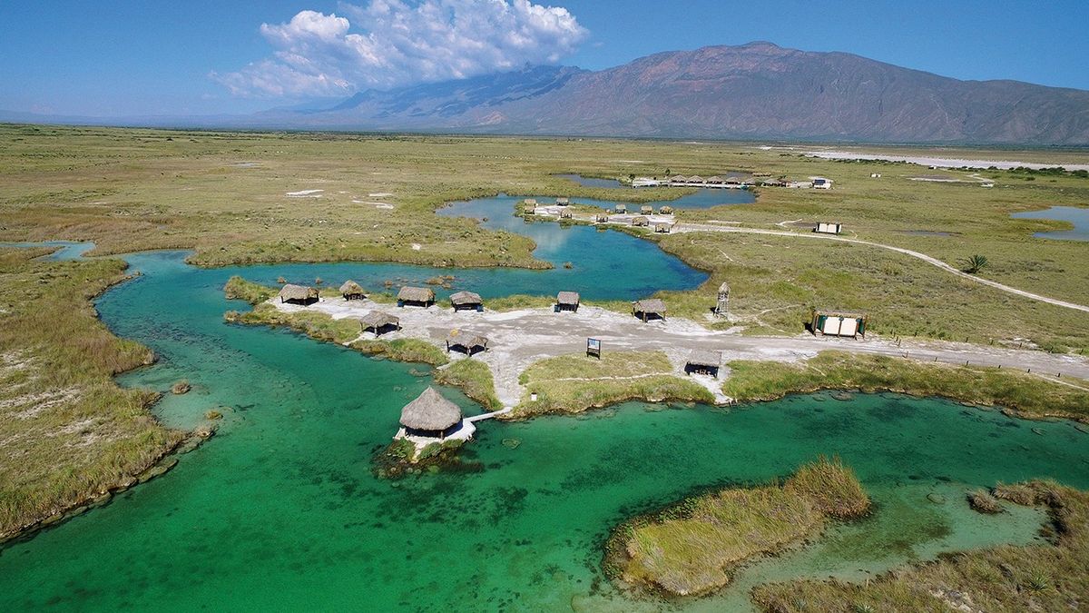 Ubicado en Cuatro Ciénagas, el Río San Marcos invita a relajarse en sus aguas cálidas y termales. Ubicado en Cuatro Ciénagas, el Río San Marcos invita a relajarse en sus aguas cálidas y termales.