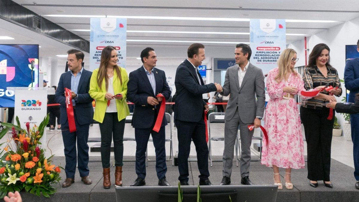 El evento de reinaguración del Aeropuerto de Durango contó con la participación del director General de OMA, Ricardo Dueñas, entre otros nvitados especiales.