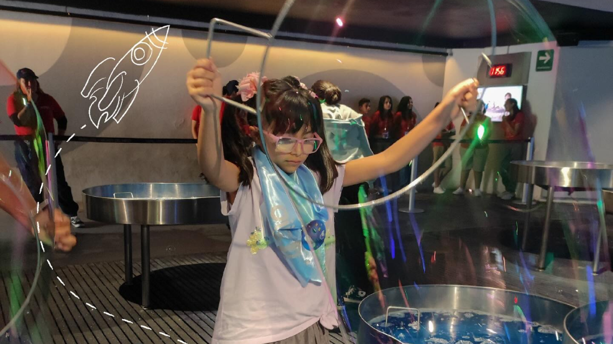 El Papalote Museo del Niño abarca una amplia gama de temas, desde ciencia y tecnología hasta arte y cultura.