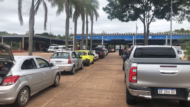 La ministra Alejandra Monteoliva recibió a cámaras del turismo para abordar problemas en fronteras, seguridad, IVA, migraciones y operatoria del turismo receptivo.