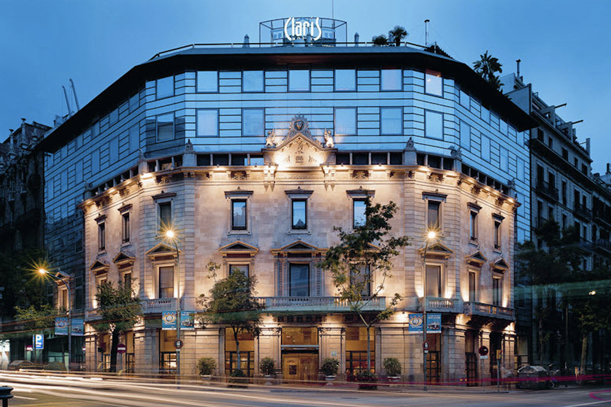 Fachada de uno de los hoteles de la cadena catalana Derby Hotels.