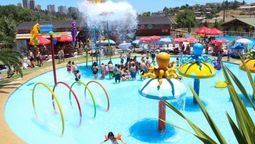 altText(Verano en la ciudad: Conoce los mejores parques acuáticos de Santiago)}