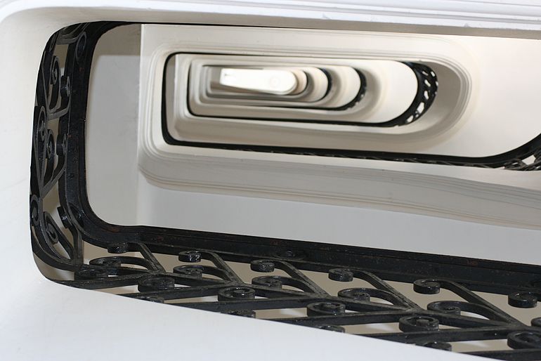 Escaleras de acceso a las principales oficinas del palacio.