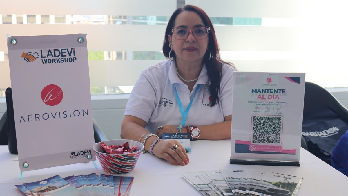 Sandra Castaño, representante del área de operaciones y reservas de Aerovision, mayorista de turismo.