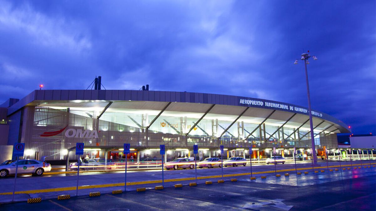 El Aeropuerto Internacional Monterrey destaca la alta afluencia de turistas internacionales.