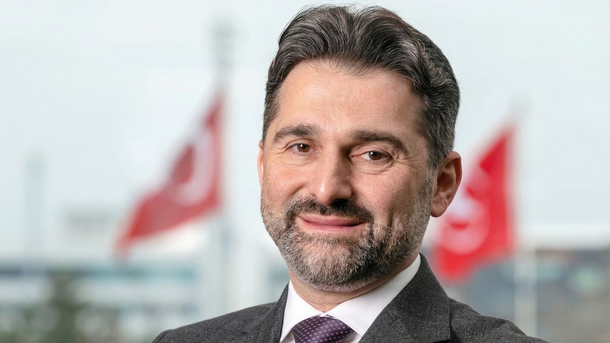 Murat Þeker fue designado como presidente del Directorio y del Comité Ejecutivo de Turkish Airlines. Murat Þeker fue designado como presidente del Directorio y del Comité Ejecutivo de Turkish Airlines.