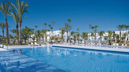 RIU: 26 de sus hoteles fueron premiados por HolidayCheck Awards
