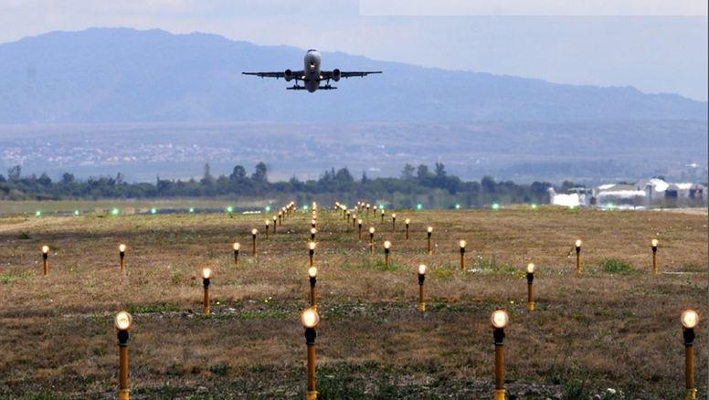Cubierta del informe de transporte aéreo de ANAC, correspondiente a julio.