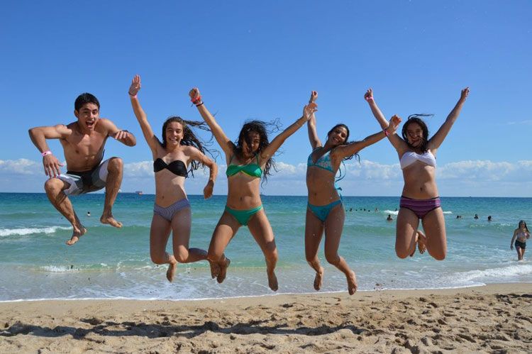 La compañía ofrece varias alternativas para que los jóvenes sean los protagonistas de la diversión.