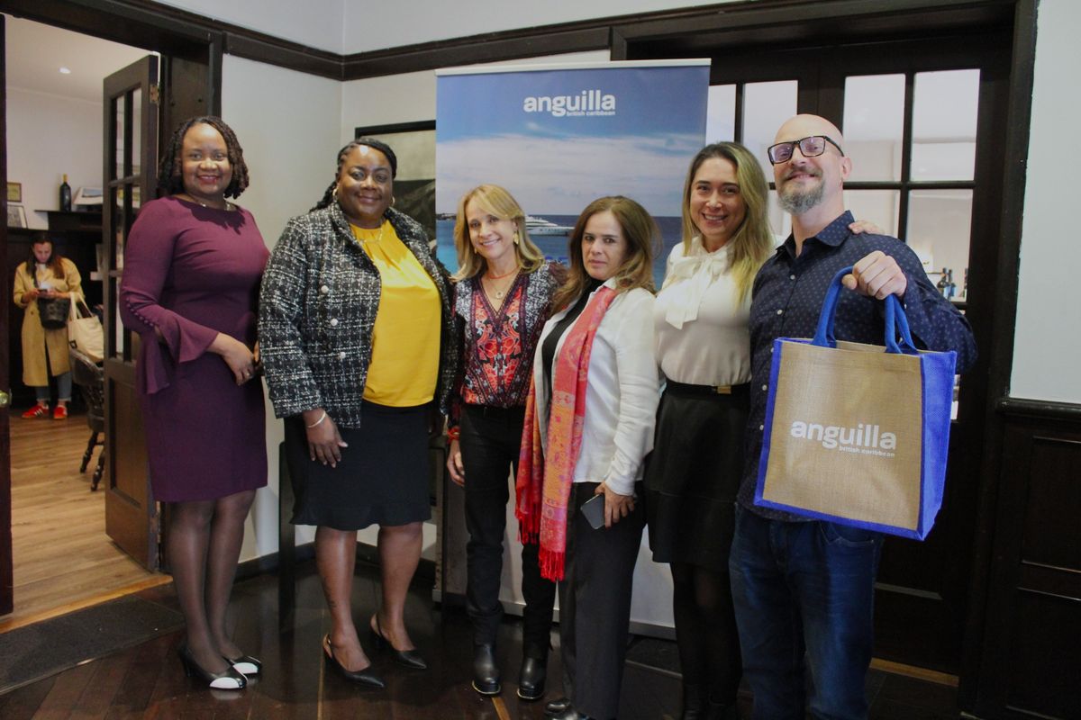 Kimberly King, directora de Marketing y Sharon J. Lowe, oficial de Marketing en la Oficina de Turismo de Anguilla, Marcela Pinzón, account manager de Interamerican Network para Colombia, Elizabeth Salinas, Trade Account Manager Colombia, María Camila Cañas PR & Media Relations Colombia y Santiago Botero, traductor.&nbsp;