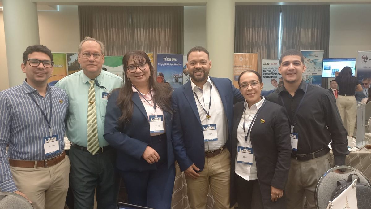 Expositores de empresas de Cartagena, parte de la caravana de Corpoturismo Cartagena, y Lopesan, en Ladevi Workshop en Guayaquil.