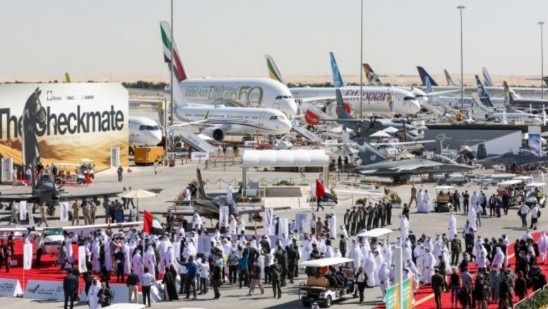 El Dubái Airshow es la feria aeronáutica más importante de Medio Oriente, y campo de batalla de Boeing y Airbus.