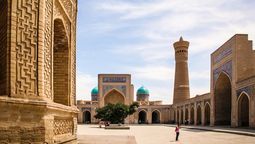 altText(Descubre Uzbekistán, la joya de la arquitectura mejor guardada de Asia Central)}