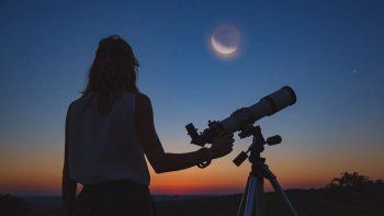La Noche Internacional de observación de la Luna es uno de los grandes eventos gratuitos de este este fin de semana en Buenos Aires.