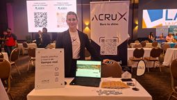 Deborah Lobelos, responsable de Marketing y Comunicaciones de Acrux.