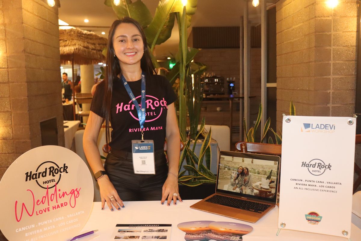 Sandy Pintor, ejecutiva de Ventas Leisure y Bodas de RCD Hotels.