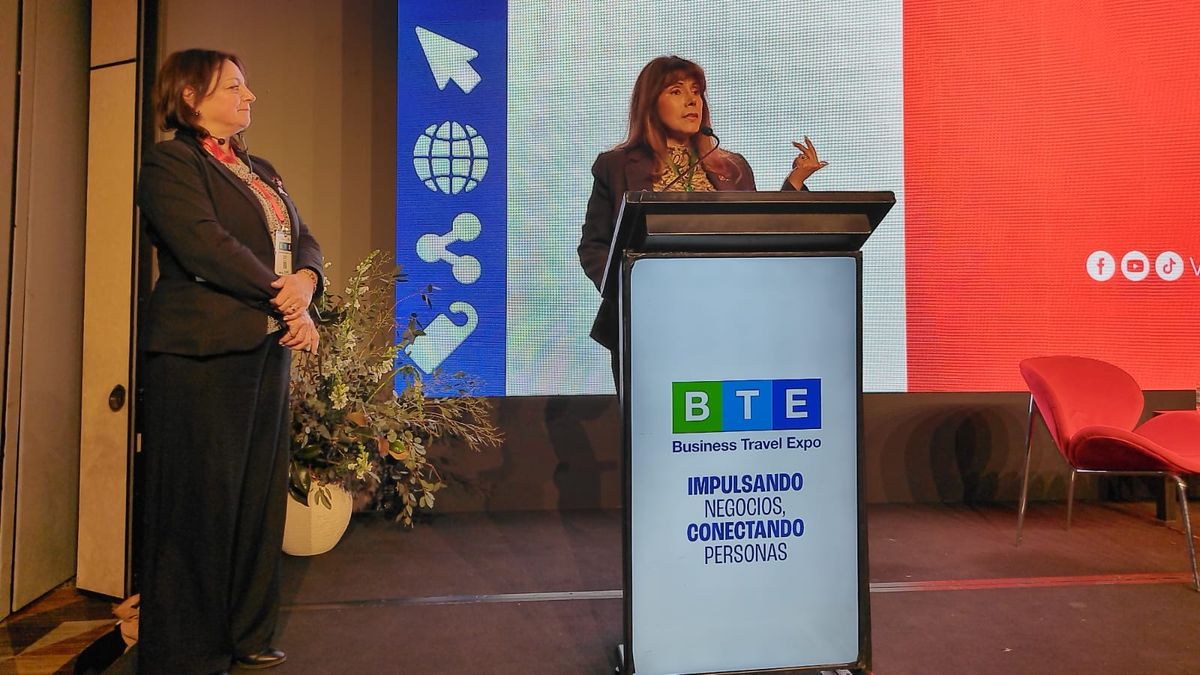Presentación PromPerú para cerrar el ciclo de charlas. 