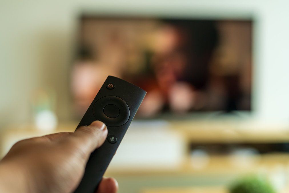 Gobierno lanza canal para denunciar cobros irregulares de Sadaic a hoteles y restaurantes.