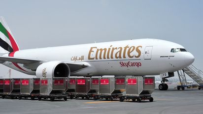¿Cómo cambiar o cancelar un vuelo con Emirates?