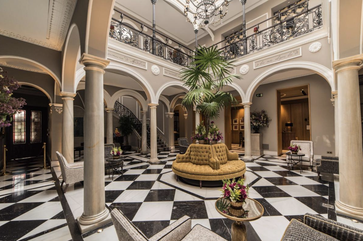 Hotel Felipe V en Sevilla, uno de los cinco estrellas Gran Lujo de la ciudad.