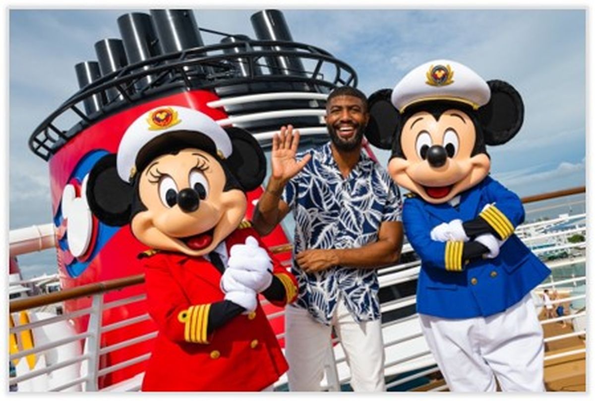 Disney Cruise Line presentó los nuevos looks de Mickey Mouse y Minnie Mouse.