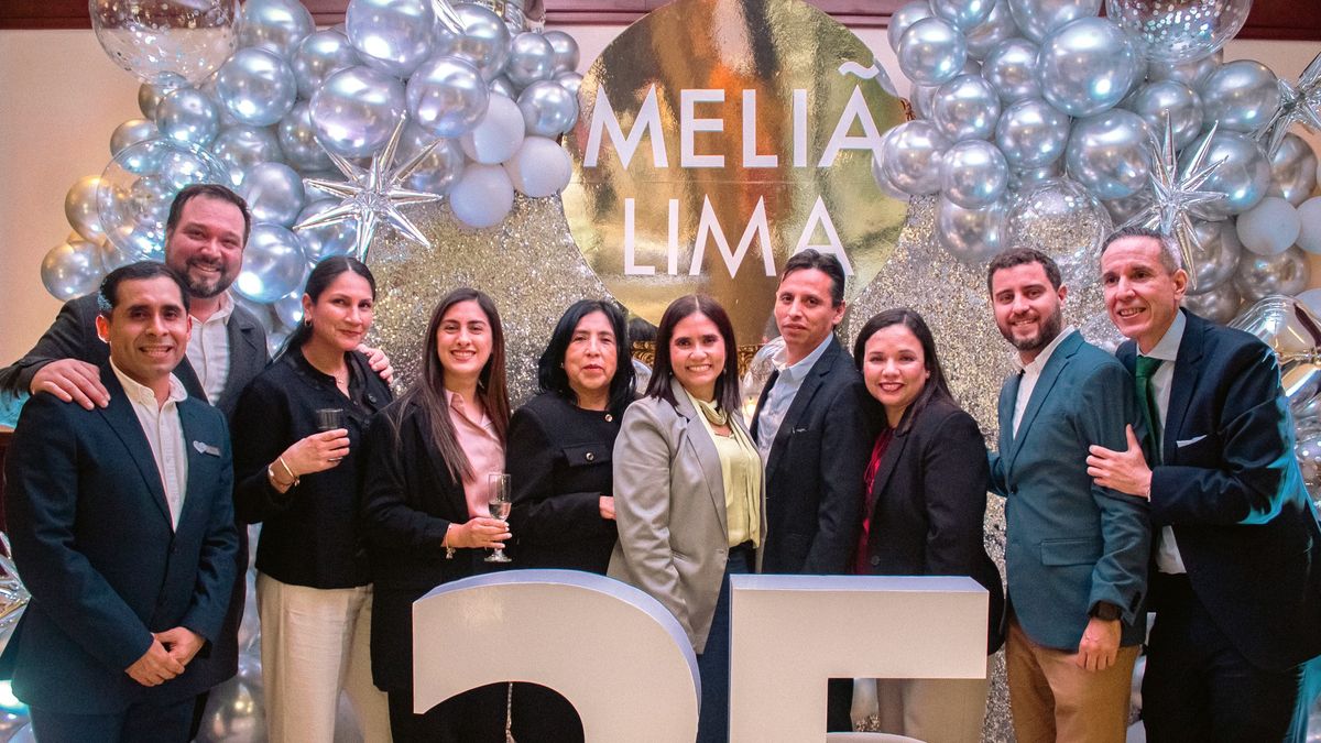 Conjunto de profesionales parte de la cadena hotelera Meliá Hotels International.