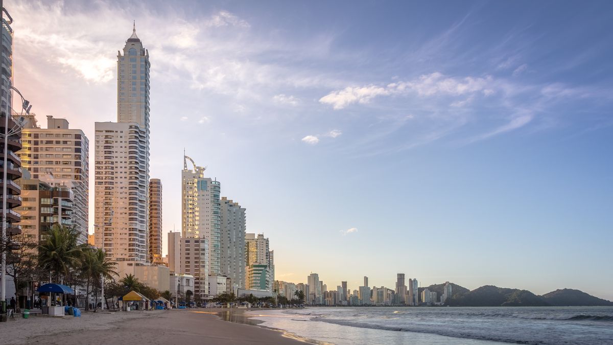 Camboriú es una ciudad moderna con hermosas playas.