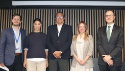 Juan Camilo Sachica, jefe Legal de Latam Airlines; MaríaLara, gerente de Asuntos Corporativos de Latam Airlines; Víctor SánchezMessier, director de Experiencia de Opain; Vanessa Martínez, superintendentedelegada para la Protección de Usuarios de la Superintendencia de Transporte; yJosé Ignacio Arboleda, socio de GarciArboleda Abogados.