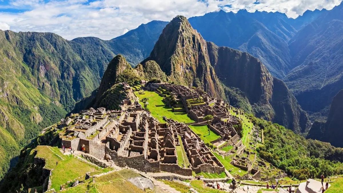 Proponen declarar en emergencia el Santuario Histórico de Machu Picchu para mejorar atención a los turistas. - Ladevi Medios y Soluciones Proponen declarar en emergencia el Santuario Histórico de Machu Picchu para mejorar atención a los turistas.