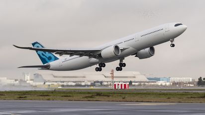 Uno de los Airbus A330/900NEO como los que incorporará Aerolíneas Argentinas.