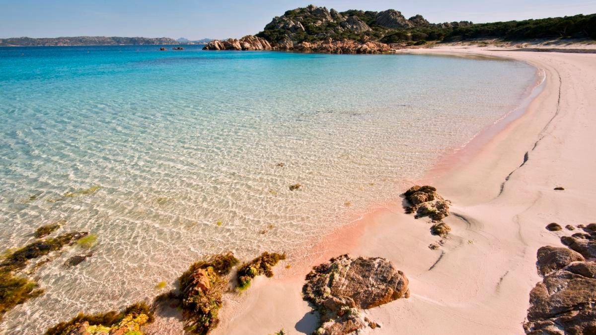 La playa Rosa de Italia regala postales bellísimas.