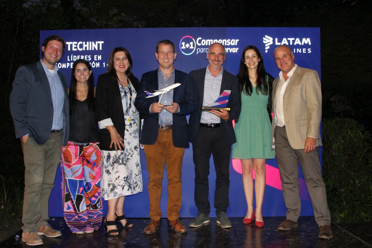 Cristóbal Espejo, Constanza Paul, Lidia Paredes, Alex Goudie, Marcos Cavalli, Denisse Osorio y Andreas Schek. - Ladevi Medios y Soluciones Cristóbal Espejo, Constanza Paul, Lidia Paredes, Alex Goudie, Marcos Cavalli, Denisse Osorio y Andreas Schek.
