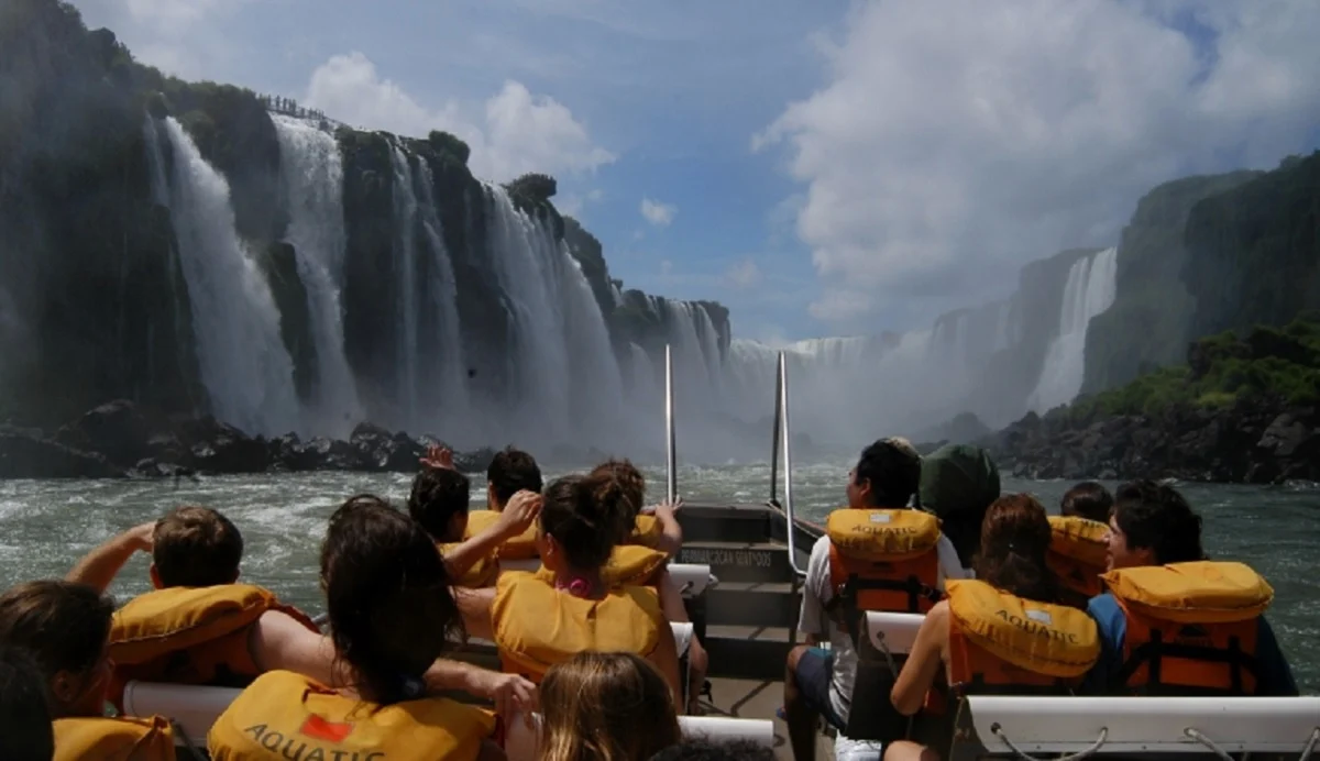 El PreViaje y el dólar turista impulsan el tráfico de pasajeros nacionales e internacionales por Argentina.