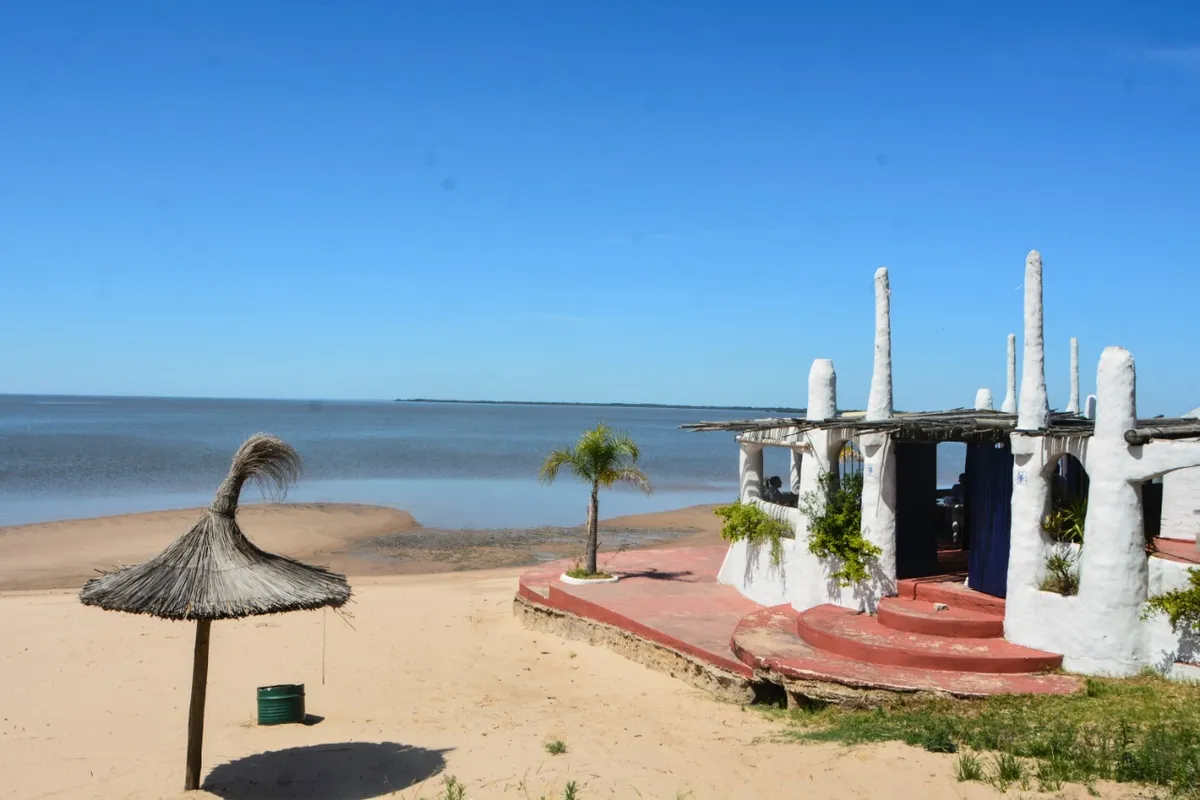 Carnaval de Gualeguaychú: el Balneario Ñandubaysal permite disfrutar de un descanso refrescante en la localidad entrerriana. Carnaval de Gualeguaychú: el Balneario Ñandubaysal permite disfrutar de un descanso refrescante en la localidad entrerriana.