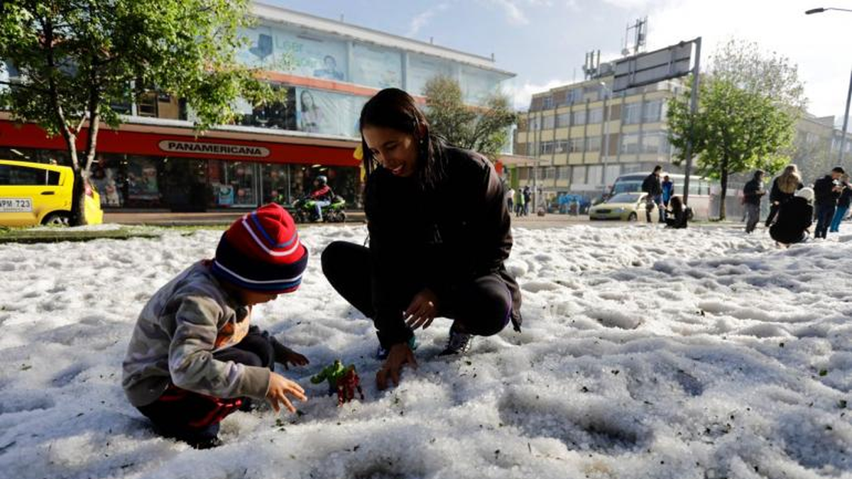 Histórico: Cayó Nieve En Bogotá