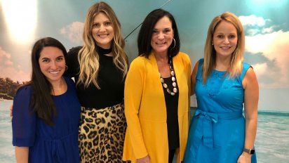 Las ejecutivas de Visit Florida en IPW: Brianna Barnebee, ejecutiva de cuentas senior de Relaciones Públicas; Meagan Dougherty Lowe, directora de Relaciones Públicas; Dana Young, presidenta y CEO; y Lauren Pace, directora de Marketing y Trade a nivel global.
