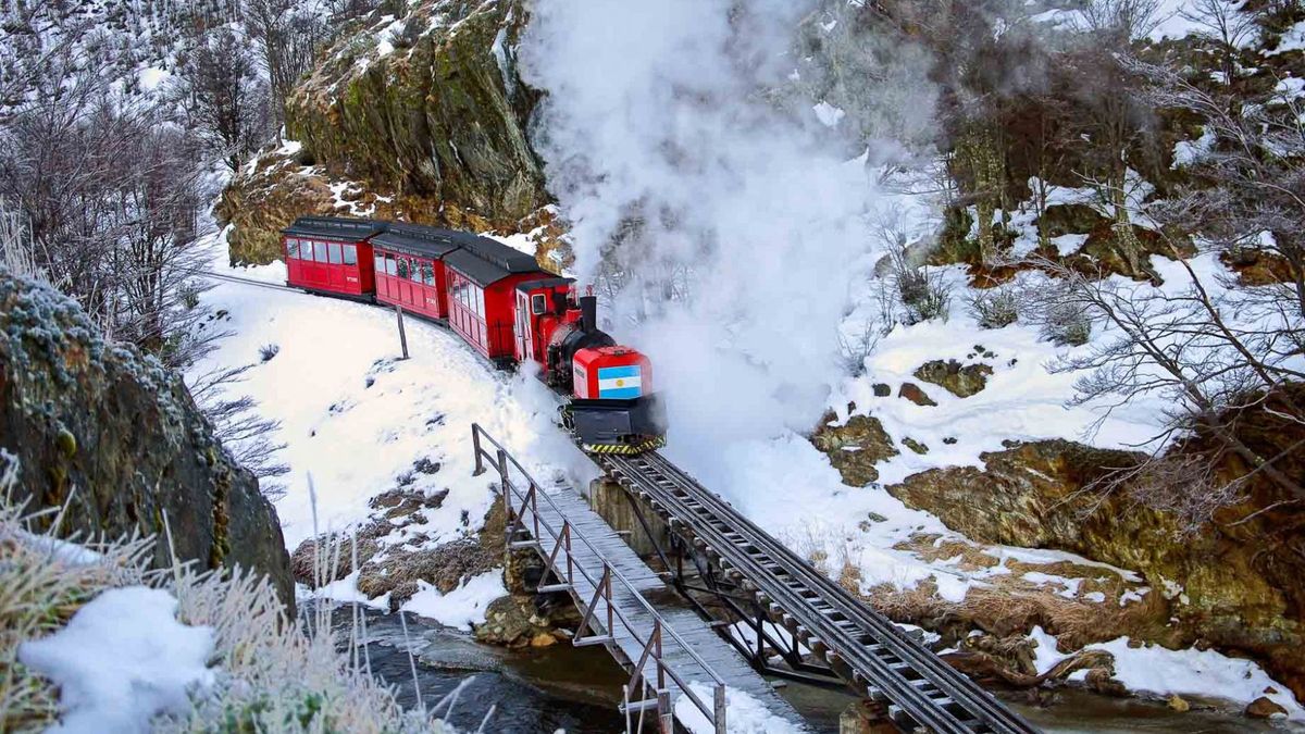 Tierra del Fuego reunió a 200 operadores y refuerza vuelos a Ushuaia, con foco en Brasil para impulsar la temporada de invierno 2026.