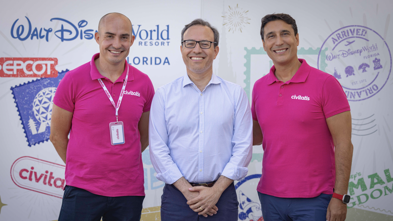 Enrique Espinel (Civitatis), Tiago Santos (Disney Destinations) y Andrés Spitzer (CEO de Civitatis).