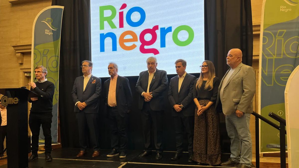 Río Negro lanzó su temporada de Invierno 2025 en Buenos Aires: nieve, mar y aventura.