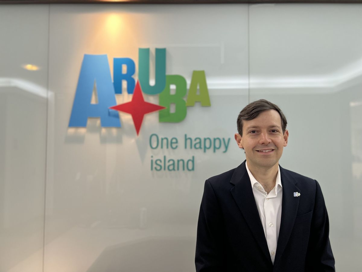 Jordan Schlipken es el gerente de desarrollo de negocios para Latinoamérica de la Autoridad de Turismo de Aruba. - Ladevi Medios y Soluciones Jordan Schlipken es el gerente de desarrollo de negocios para Latinoamérica de la Autoridad de Turismo de Aruba.