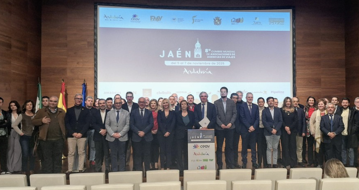 Asistentes a la presentacion de la octava Cumbre Mundial de Asocaciones de Agencias de Viajes.