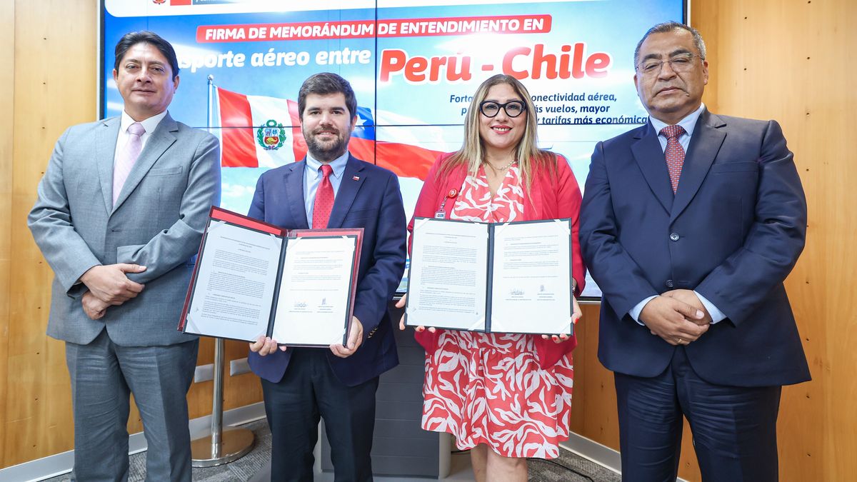Autoridades de Chile y Perú firmaron Memorándum de Entendimiento que permitirá duplicar los vuelos entre ambos países.