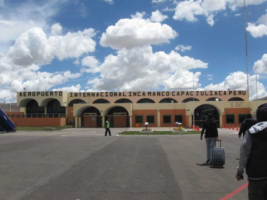 Operadores turísticos de Puno felicitaron medida de reabrir el aeropuerto, pero indicaron que cierre generó grandes pérdidas. - Ladevi Medios y Soluciones Operadores turísticos de Puno felicitaron medida de reabrir el aeropuerto, pero indicaron que cierre generó grandes pérdidas.