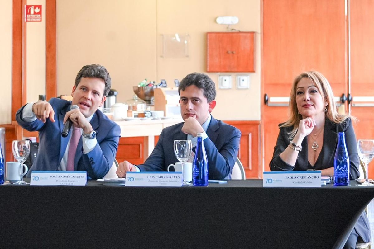 Luis Carlos Reyes, ministro de Comercio, Industria y Turismo presente en la Junta Directiva Nacional de Cotelco.